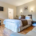 Gasthuis - With Free Car Parking Onsite 3*