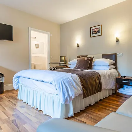 Konukevi Windermere Studio Rooms - With Free Car Parking Onsite 3*