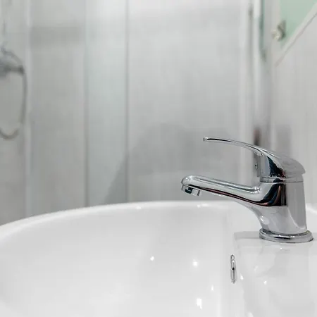 Windermere Studio Rooms - With Free Car Parking Onsite