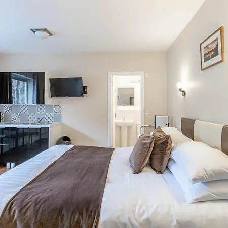 Windermere Studio Rooms - With Free Car Parking Onsite Konukevi Windermere