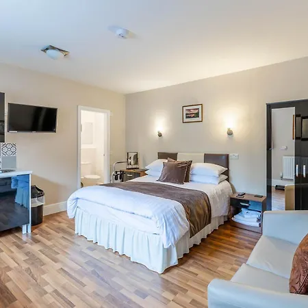 Windermere Studio Rooms - With Free Car Parking Onsite Konukevi