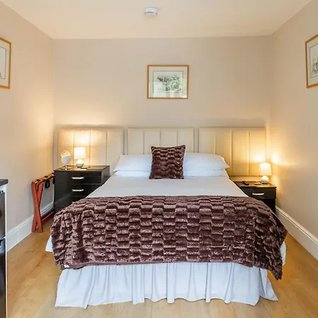 Windermere Studio Rooms - With Free Car Parking Onsite Konukevi