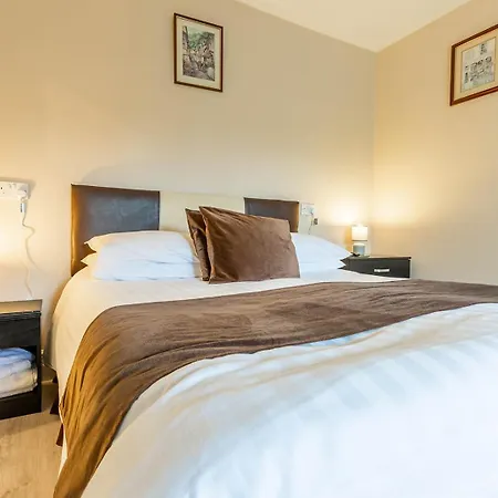 Windermere Studio Rooms - With Free Car Parking Onsite