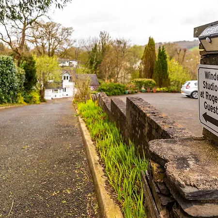 Windermere Studio Rooms - With Free Car Parking Onsite Konukevi
