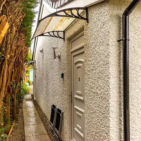 Konukevi Windermere Studio Rooms - With Free Car Parking Onsite 3*