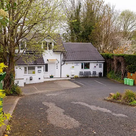 - With Free Car Parking Onsite Guest house Windermere