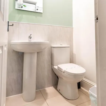 Windermere Studio Rooms - With Free Car Parking Onsite