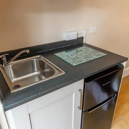 Windermere Studio Rooms - With Free Car Parking Onsite Konukevi 3*