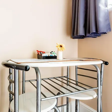 Konukevi Windermere Studio Rooms - With Free Car Parking Onsite