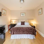 Guest house - With Free Car Parking Onsite Windermere