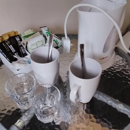 Roger Ground Guest House ווינדרמר